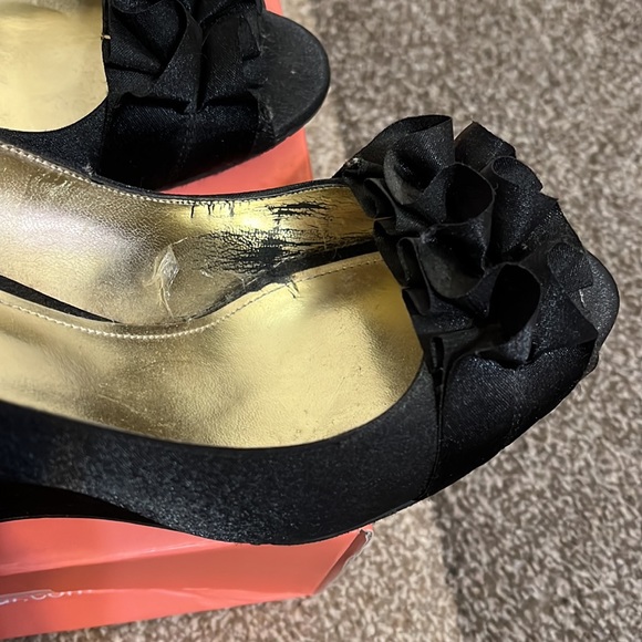 Platforms - Picture 2 of 4